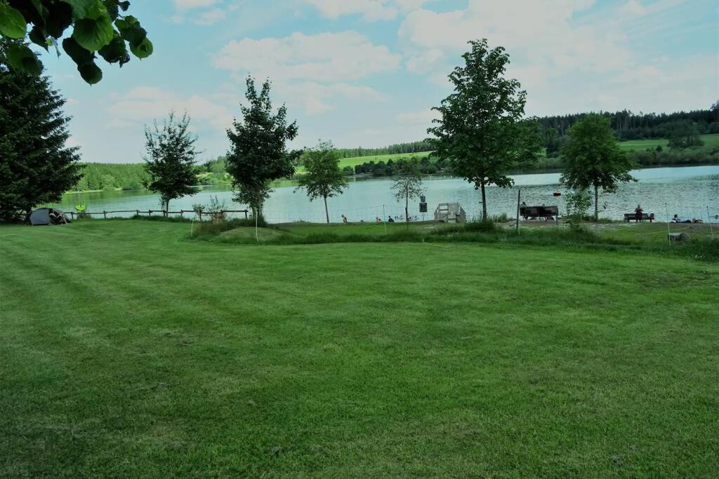 Modernes Apartment Mit Traumhaftem Blick Ins Gruene Bräunlingen Exterior foto